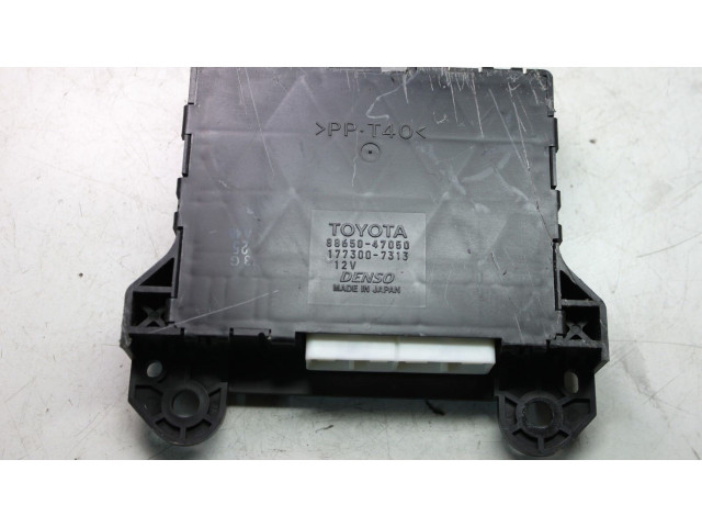 Блок управления климат-контролем 8865047050   Toyota Prius (XW20)