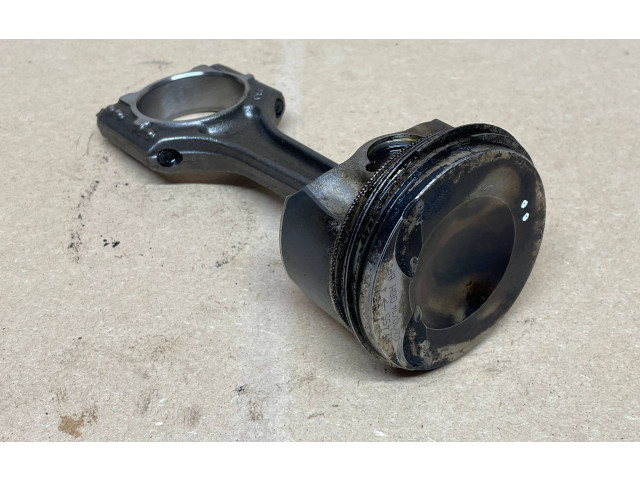 Píst 06HBP   Audi A5 8T 8F     