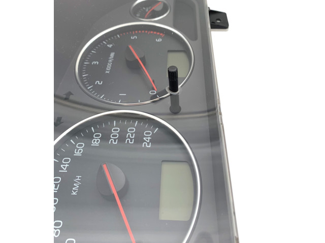 Панель приборов 30623464, 40055600   Volvo S40       
