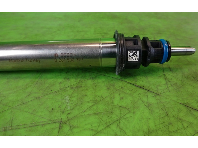 Vstřikovač A2560700187   Infiniti QX30  pro benzínový motor 2.0 270920 