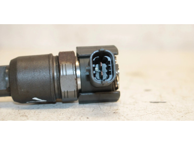 Vstřikovač 33800-2A800, 0445110411   Hyundai i40  pro naftový motor 1.7  Dyzelis