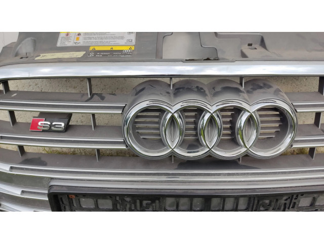 Передняя решётка Audi A3 S3 8V 2013-2019 года 8V3853651AC      