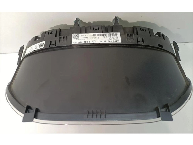 Přístrojová deska  Mercedes-Benz A W176 2014 A1769007901, A1769008100  