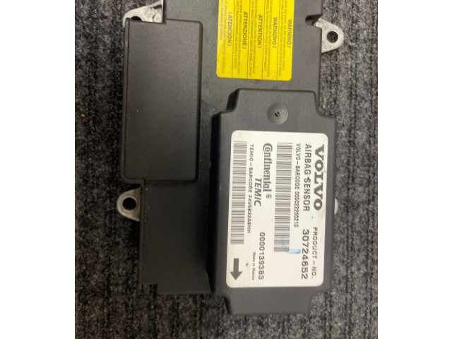 Vstřikovač 30724652, 00001393B3   Volvo V50     