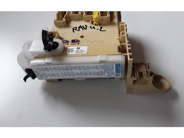 Блок комфорта 8922142180, 63583373   Toyota RAV 4 (XA40)   