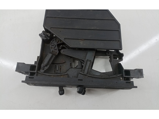 Блок управления климат-контролем 2B04C4   Nissan Sunny