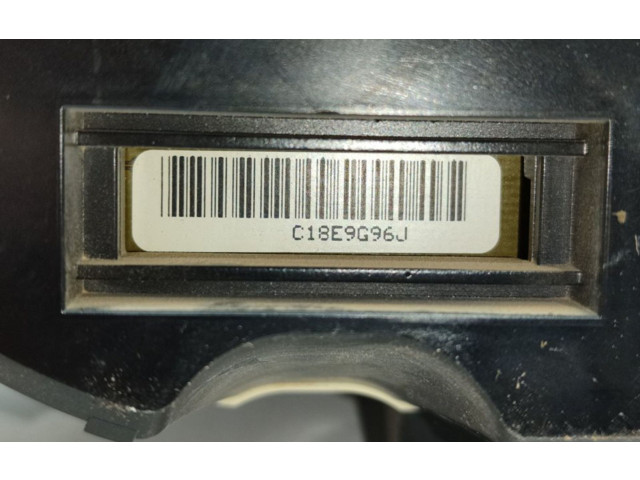 Панель приборов 8R0920930D   Audi Q5 SQ5       