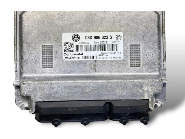 Блок управления двигателя 03D906023S, 5WP4092105   Volkswagen Fox