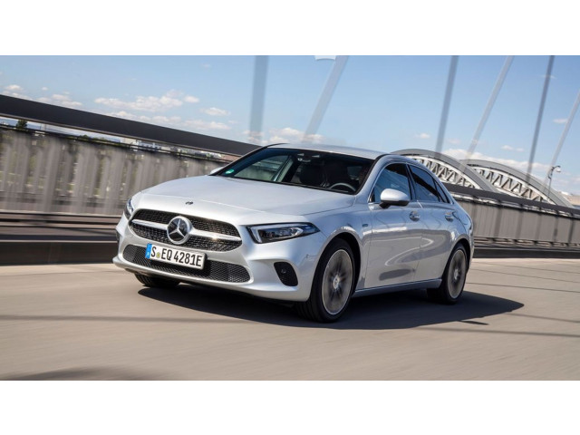 Jednotka ABS 2439008700, A2439013600   Mercedes-Benz A W177 2022