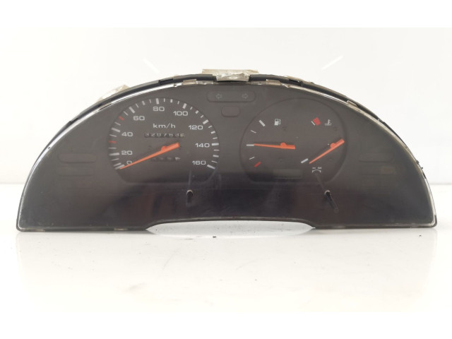 Přístrojová deska  Nissan Serena 1999   