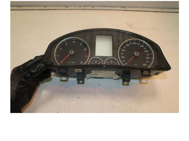 Панель приборов    Volkswagen Scirocco       