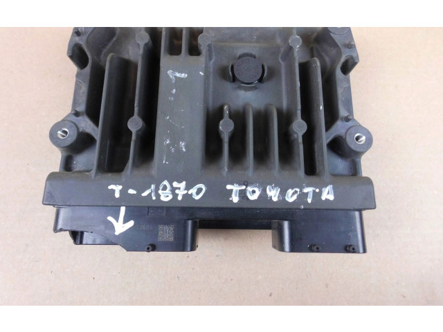 Блок управления двигателя 8966133Y70   Toyota Camry VIII XV70 