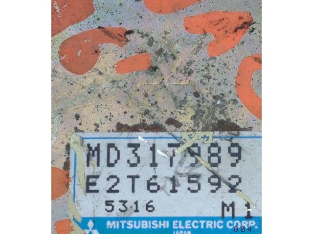 Блок управления двигателя MD317989, E2T61592   Mitsubishi Space Runner