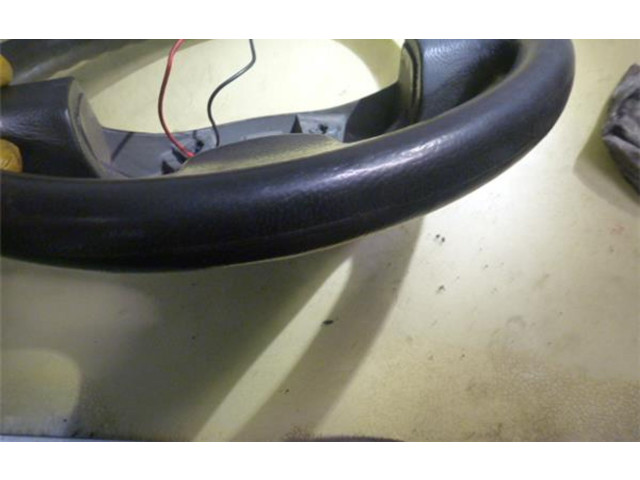 Volant Nissan Vanette 1999   