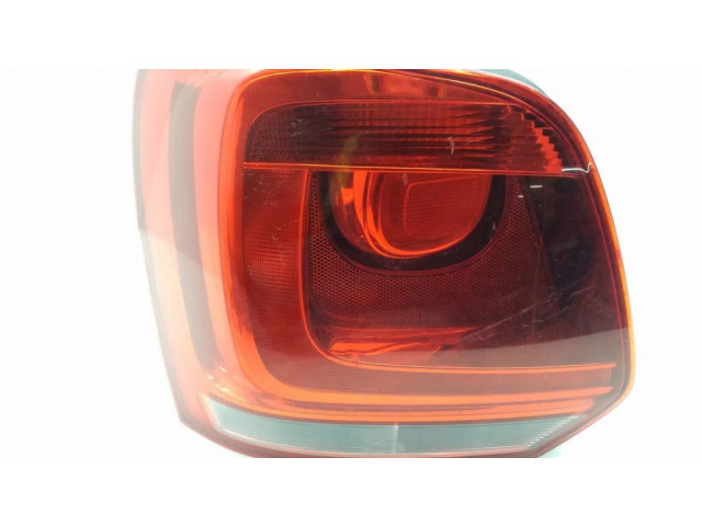 Задний фонарь левый 6R0945095A, 6R0945257A    Volkswagen Cross Polo   2009-2018 года