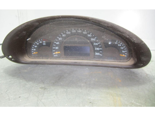 Přístrojová deska  Mercedes-Benz C W203  88311323  