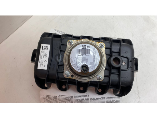 Подушка безопасности пассажира 680320101   BMW 2 F46