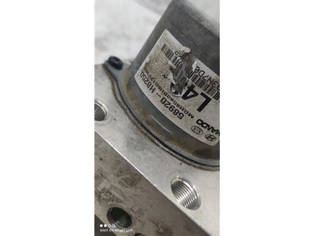 Jednotka ABS 58920h8250, v1wm8a2853a7523   KIA Stonic 2018