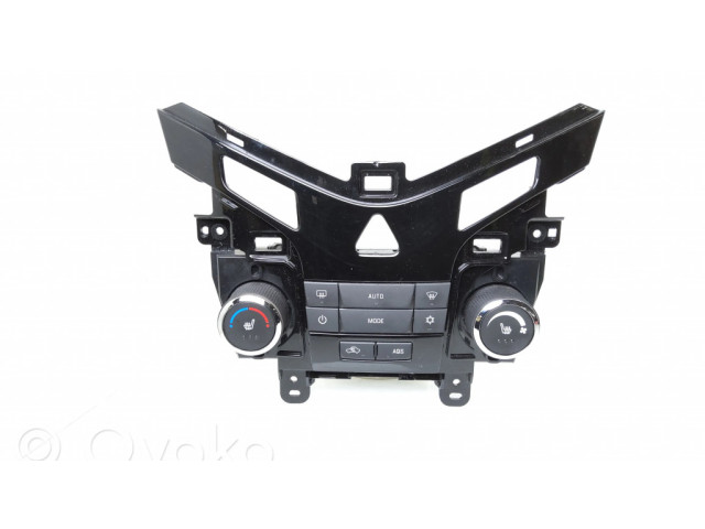 Блок управления климат-контролем 3862128, 12247594   Chevrolet Cruze