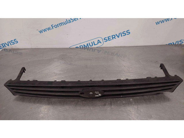 Передняя решётка Ford Focus 1998-2004 года A31042      