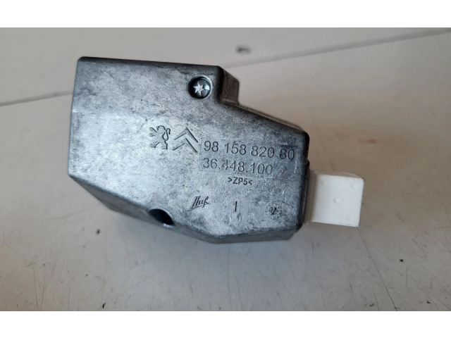 Řídící jednotka 9815023380, 9827205180   Opel Crossland X 2021