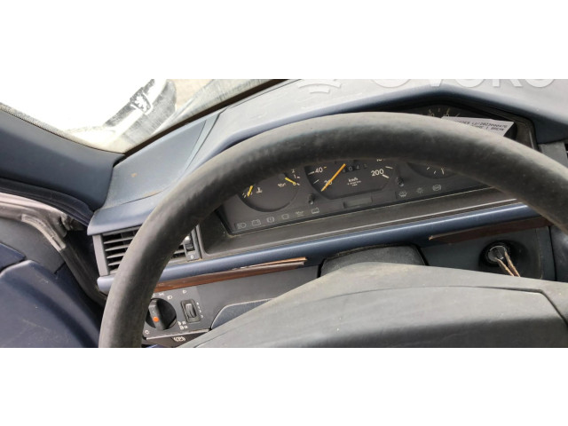 Volant Mercedes-Benz E W124 1990   