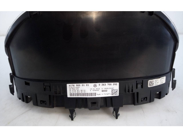 Přístrojová deska  Mercedes-Benz A W176 2013 A1769000101, 0263700092  