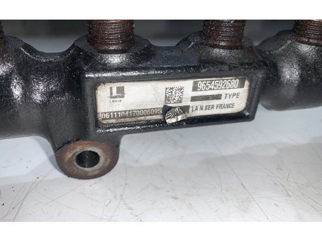 Vstřikovací lišta 9654592680   Mazda 3 I     