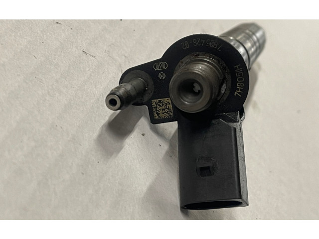 Vstřikovač 780542802   BMW 3 E90 E91  pro naftový motor 2.0  