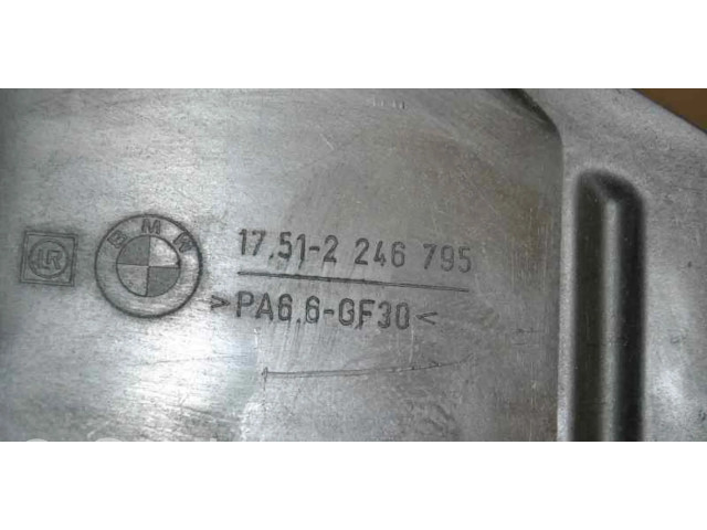 Интеркулер  2246795   BMW 3 E46 2.0