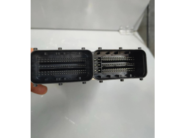 Řídící jednotka 05L907309F, 0281036670   Volkswagen Transporter - Caravelle T6 2017