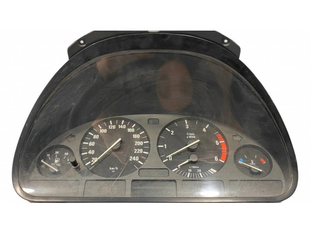 Přístrojová deska  BMW 5 E39 2001 8381198, 62118381198  