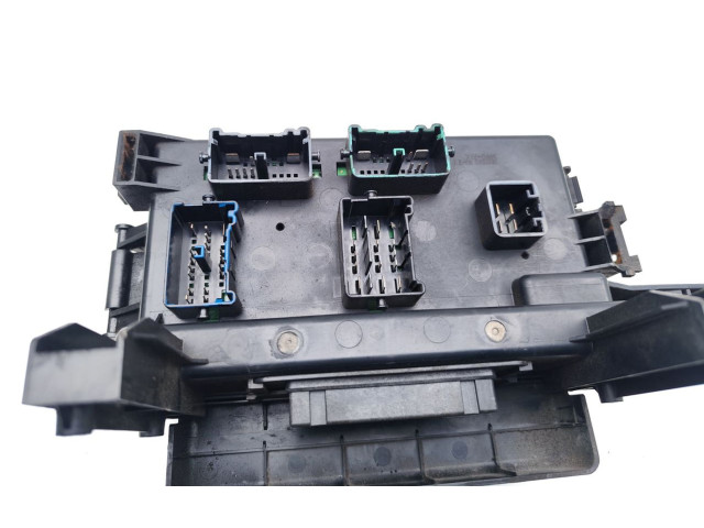 Блок предохранителей P04692233AD   Chrysler 300 - 300C    