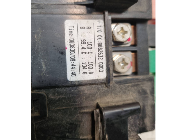   Pojistková skříňka 914902E000   KIA Carens II 2007