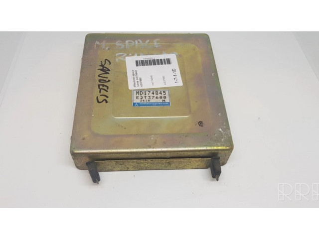 Блок управления двигателя MD332302, E2T65477   Mitsubishi Space Runner