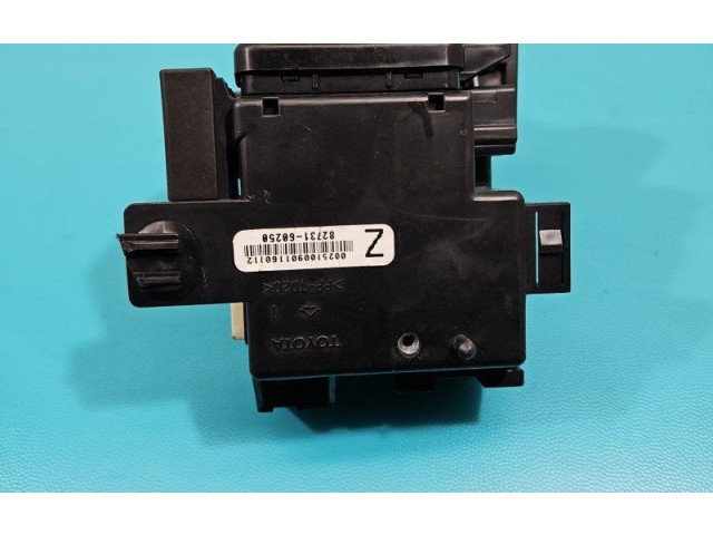 Přístrojová deska  Toyota Land Cruiser (J200) 2009 82731-60250, IMPRK1430436  