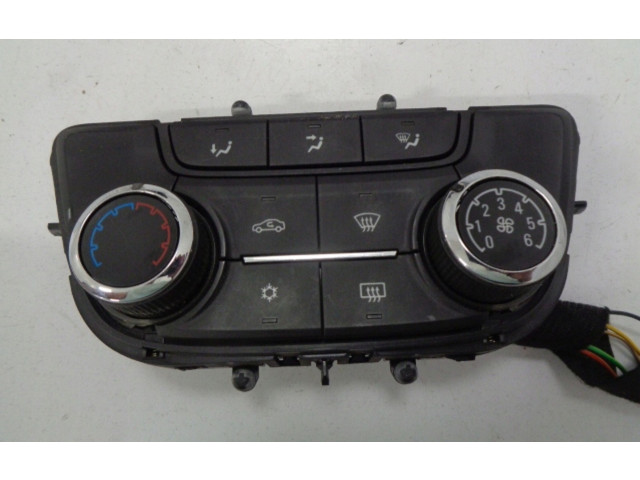 Блок управления климат-контролем 13429876   Opel Zafira C