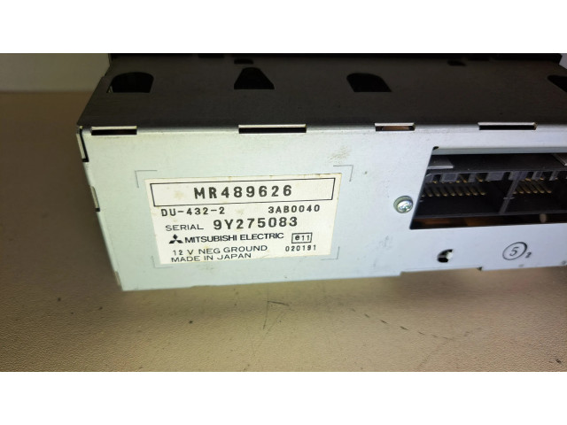 Дисплей    MR489626, 3AB0040   Mitsubishi Space Runner