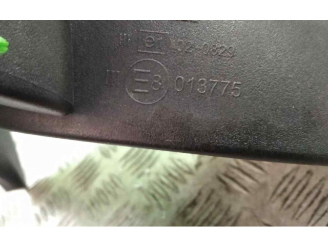 Zpětné zrcátko  Peugeot 107 2007  013775  