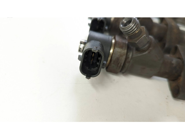 Vstřikovač 8200084534   Renault Vel Satis  pro naftový motor 2.2  