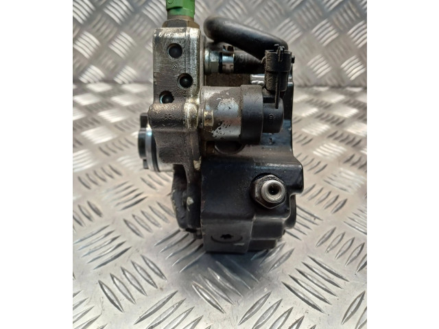 Vstřikovací čerpadlo 8692521, 0445010111   Volvo S60    D5244T 