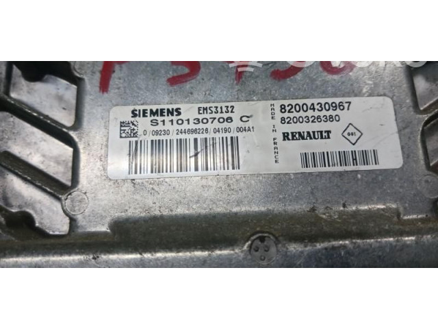 Блок управления двигателем Блок управления 8200430967, S110130706C.   Renault Logan I