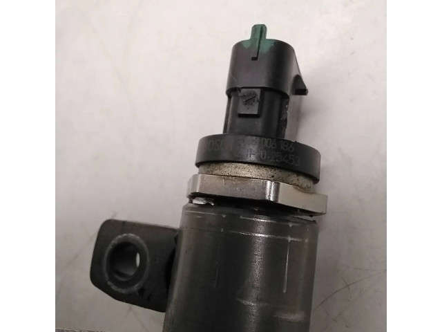 Vstřikovací lišta 8201044829   Renault Megane III  pro naftový motor 1.6  
