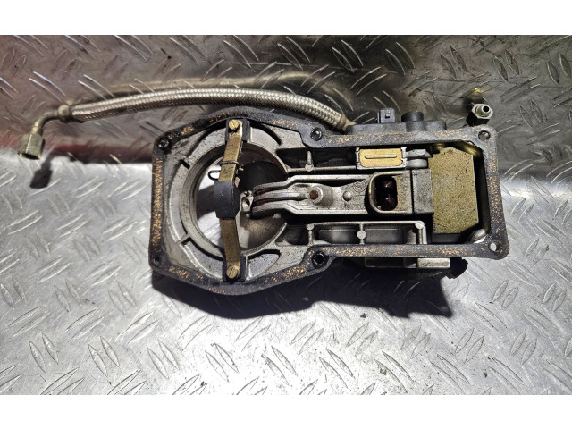 Vstřikovací lišta 0438121011, 026133853   Audi 80 90 B3     