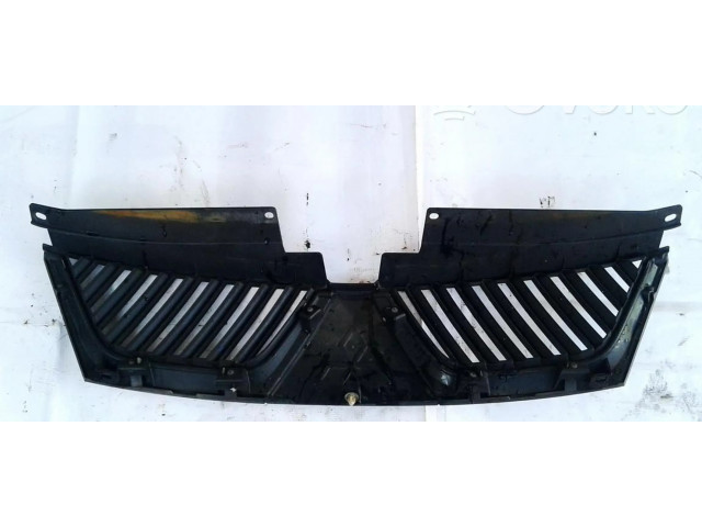 Передняя решётка Mitsubishi Outlander 2007-2012 года 7450A03722      