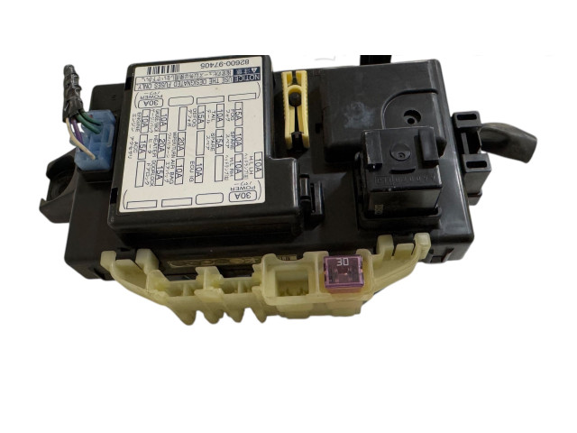 Ящик предохранителей (комплект) 8260097405   Daihatsu YRV