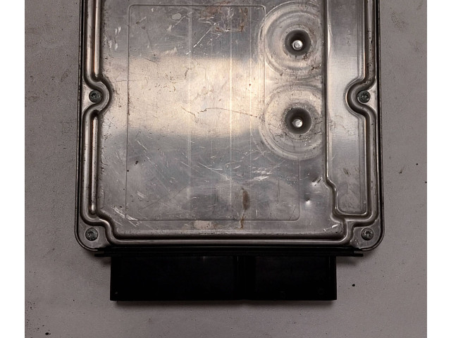 Блок управления двигателя 0281012535, 1039S11663   Mitsubishi Grandis