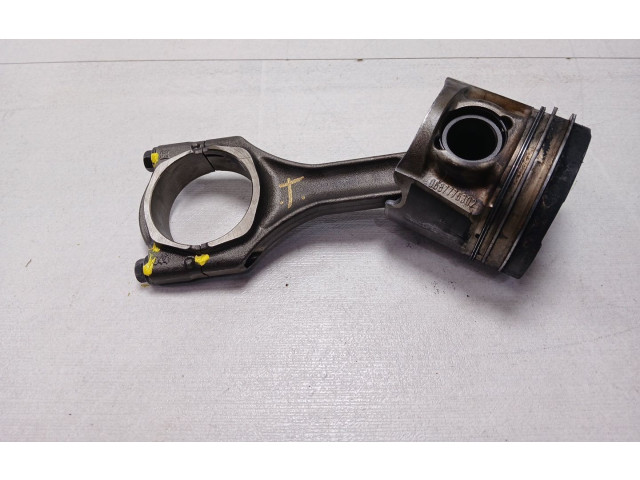 Píst 0687776302   Opel Mokka    B16DTH 
