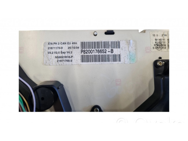 Přístrojová deska  Renault Kangoo I 2004 P8200176652B, 216711750  