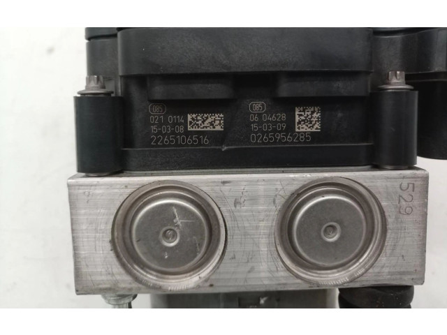 Jednotka ABS 476605492RA   Renault Sandero I 2015